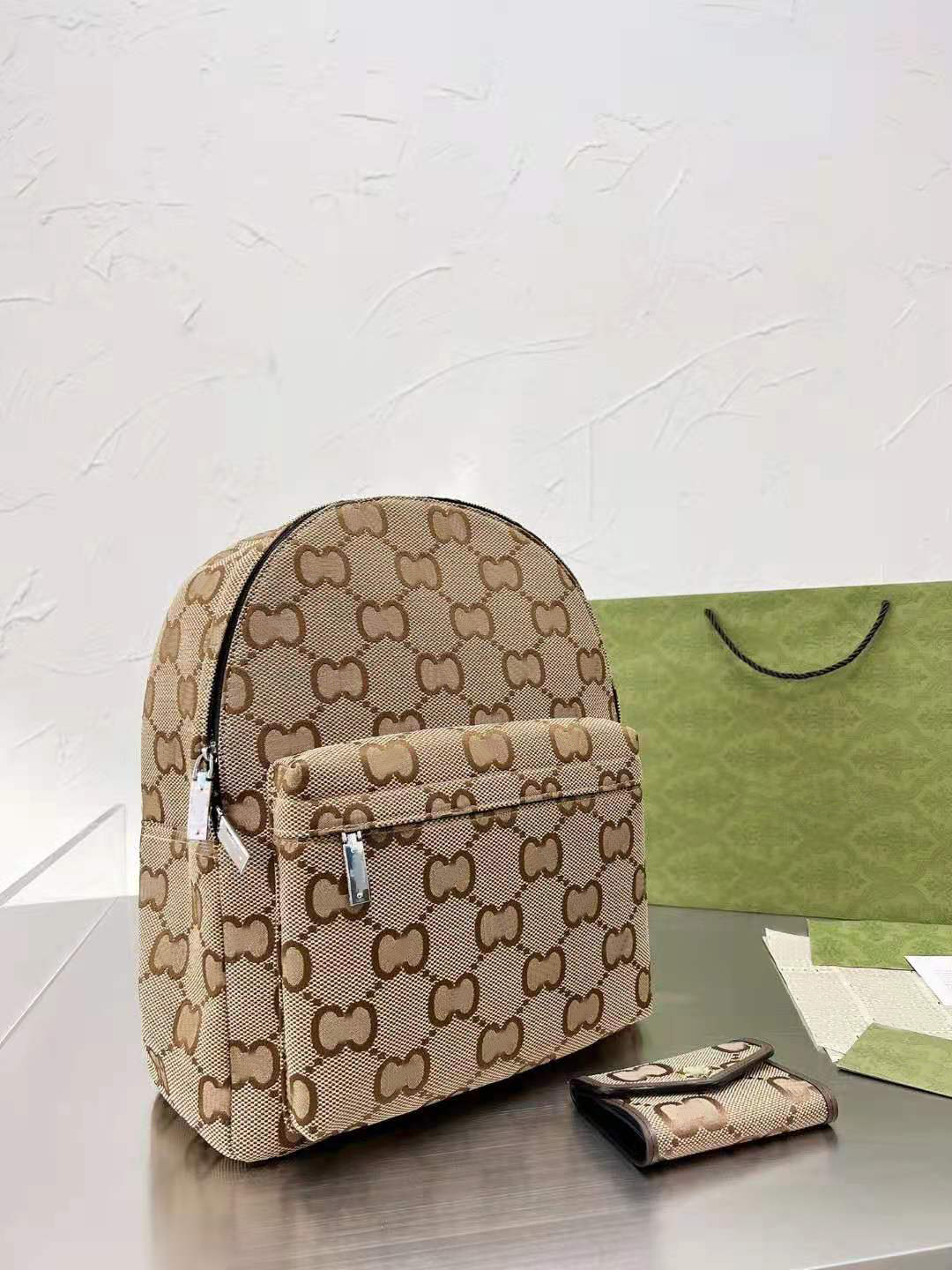 

Fashion Backpacks Men and Women Backpack Designer Shoulder Bag with Wallet Luxurys Handbag Students School Bags Wholesales Luggage for Travling, Brown