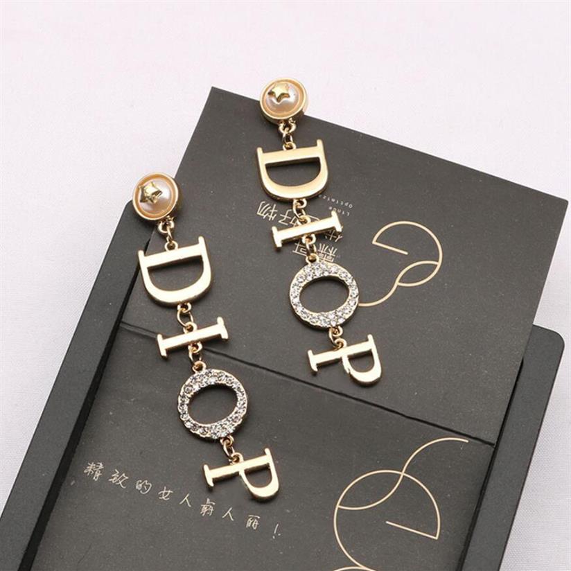 

Fashion Womens 18K Gold Plated Dangle Ear Stud Earrings Brand Designers Letters Luxury Women Crystal Rhinestone Pearl Earring Wedd217e