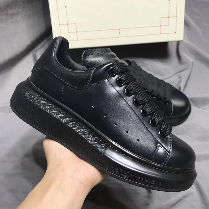 

Fashion Men Shoe Designer Women Leather Lace Up Platform Oversized Sole Sneakers White Black mens womens Luxury velvet suede Casual Shoes 35-46 with box US5-US11.5 NO11, Sock