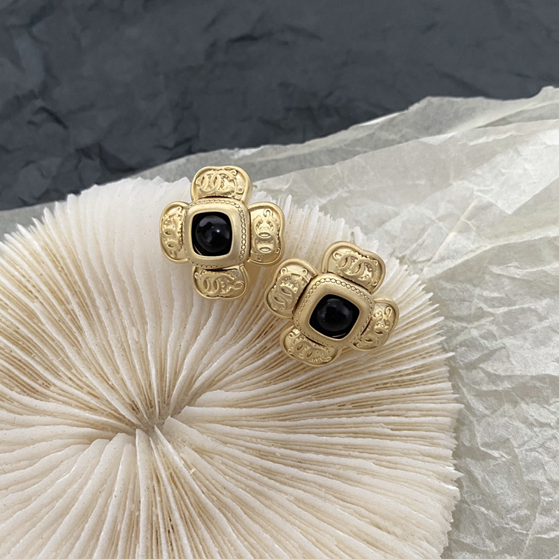 

Fashion Women Ear Stud Earring Designers 18K Gold Plated Copper Acrylic Earrings H-Letter Geometry Luxury Designer Brand Wedding Party Jewerlry Accessories A973