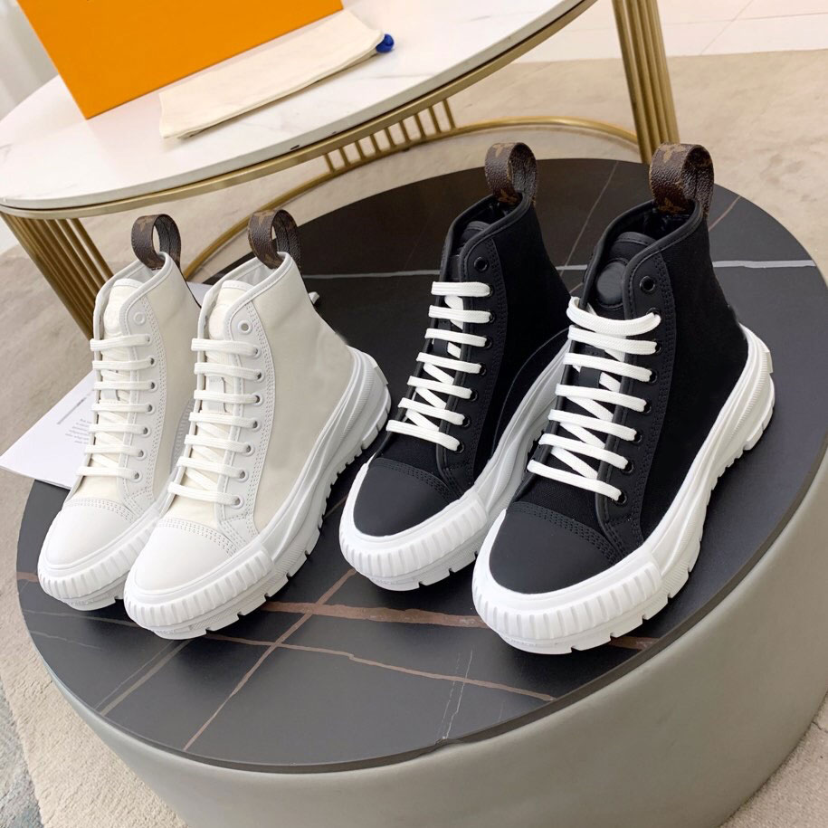 

Designer Women Casual Shoes Hickened Tread Rubber Outsole Runners Trainers Squad Sneakers High-Top Black White Lace-up Leather Mesh Shoes 35-41