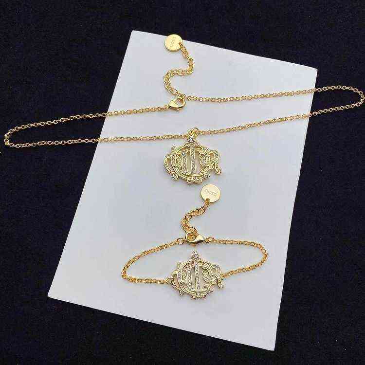 Fine gold plated diamond inlaid letter necklace simple fashion versatile girls' clavicle chain-image-782753980