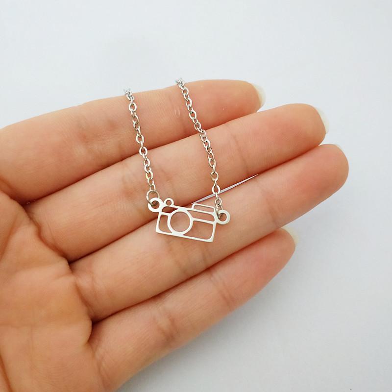 

Pendant Necklaces Vintage Stainless Steel Camera Necklace For Women Retro Simple Jewelry Gold Chian Lover's Maxi NecklacesPendant