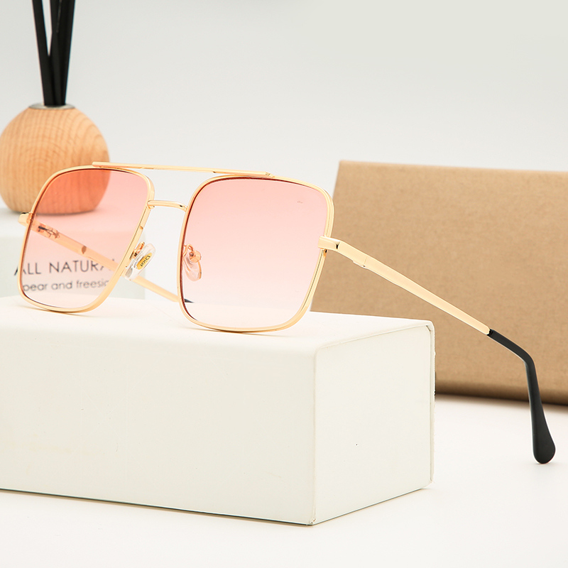 Lunettes de soleil de luxe de luxe Polaroid Dens Designer Womens Mens Goggle Senior Eyewear For Women Eyeglasses Frame Vintage Metal Sun Glasses