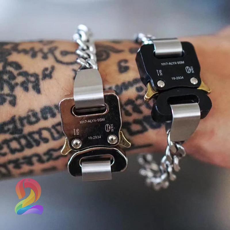 

Link Chain Men Women 1017 ALYX 9SM Metal Bracelet Press Buckle Matching Box Tag BraceletsLink