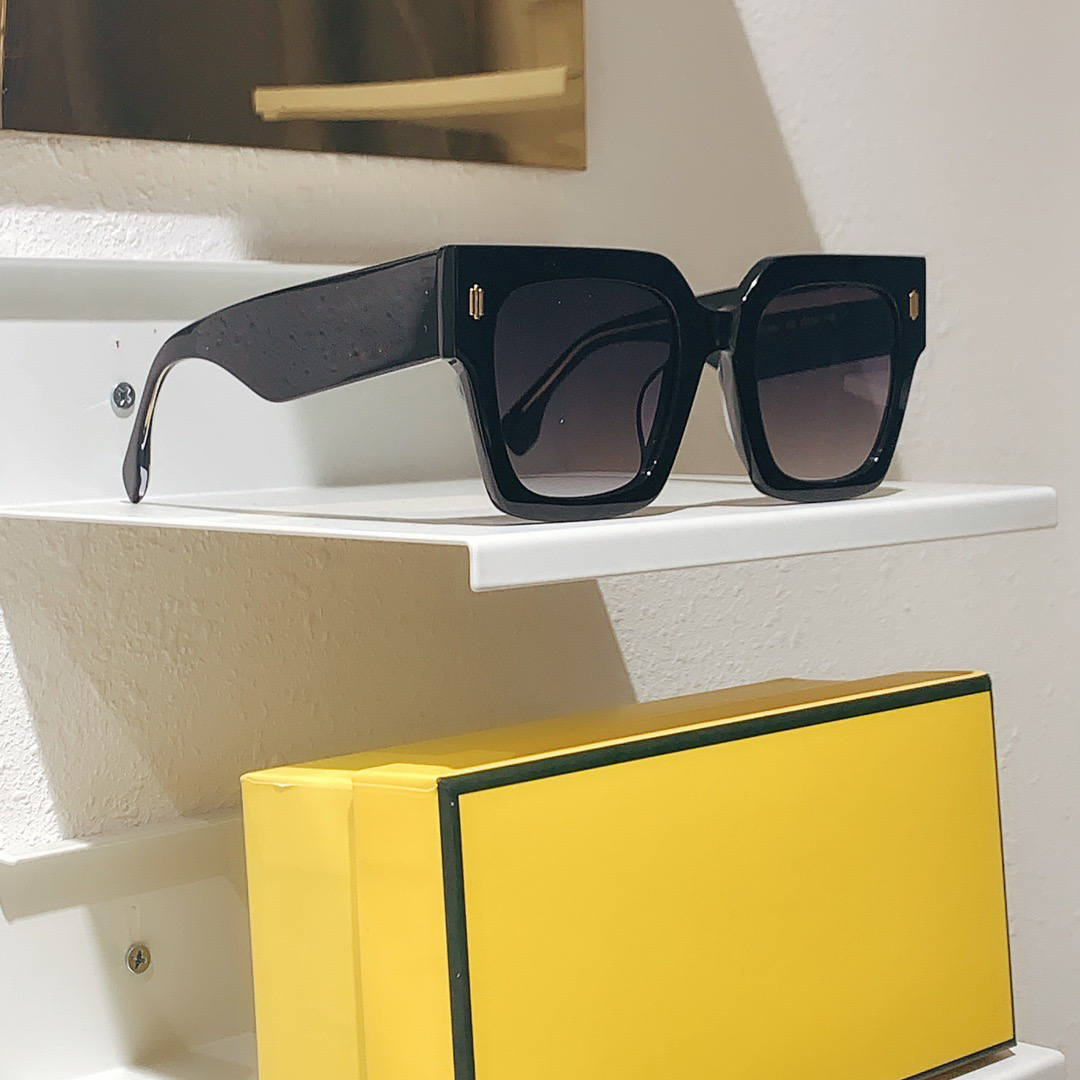 

luxury designer Men Sunglasses for women Latest hot vintage fashion style sun glasses for mens eyewear Gafas de sol top raen frame glass UV400 lens with box