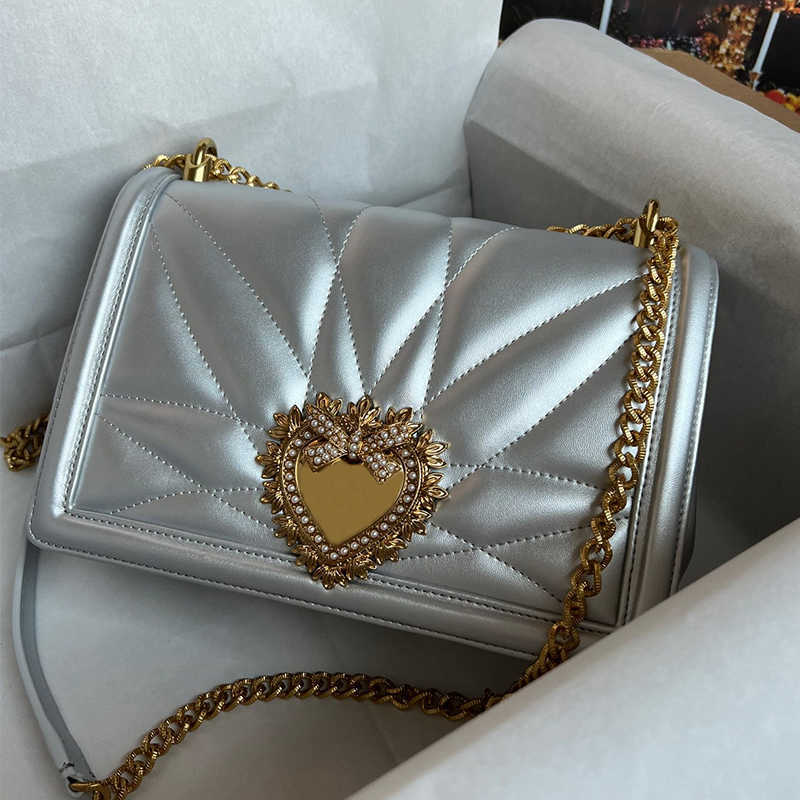 

2022 Luxury Bags Fashion Designer Womens High Quality Heart Flap Print Handbag Chain Leather Women Shoulder Bags Wallets Crossbody Clutches, Red