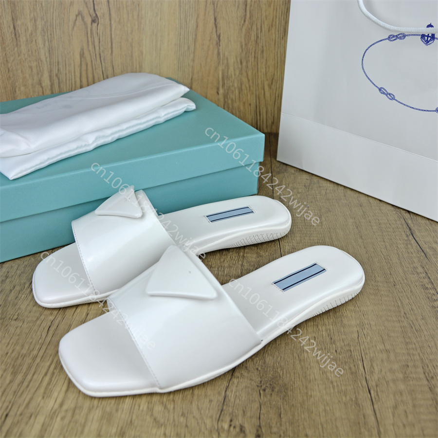 

2022 Women Slippers Fashion Woman Slipper Soft Leather Classic Designer Sandal Slides Summer Women Sandals Triangle Metal Luxury Sandles Scuffs with box Dust Bag, #017