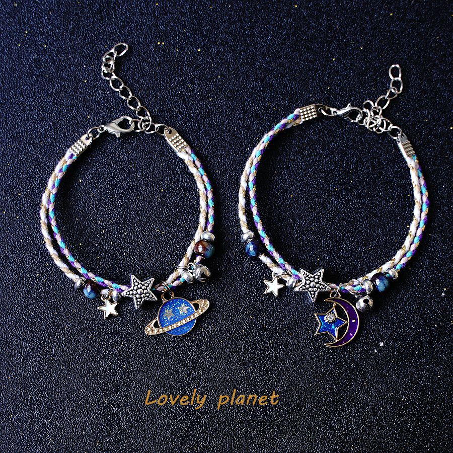 

2022 Fashion Design Women Bracelet Women's Fantasy Planet Bracelet