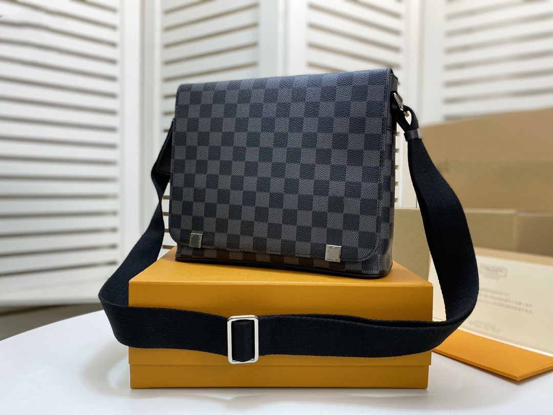 

GGs LVs YSLs louiseity viutonity LOUISS VUTTONS Bag Mikoms Genuine Leather District Men Crossbody Shoulder Bags Designers Business Briefcase Famous Bookbag 02, With logo