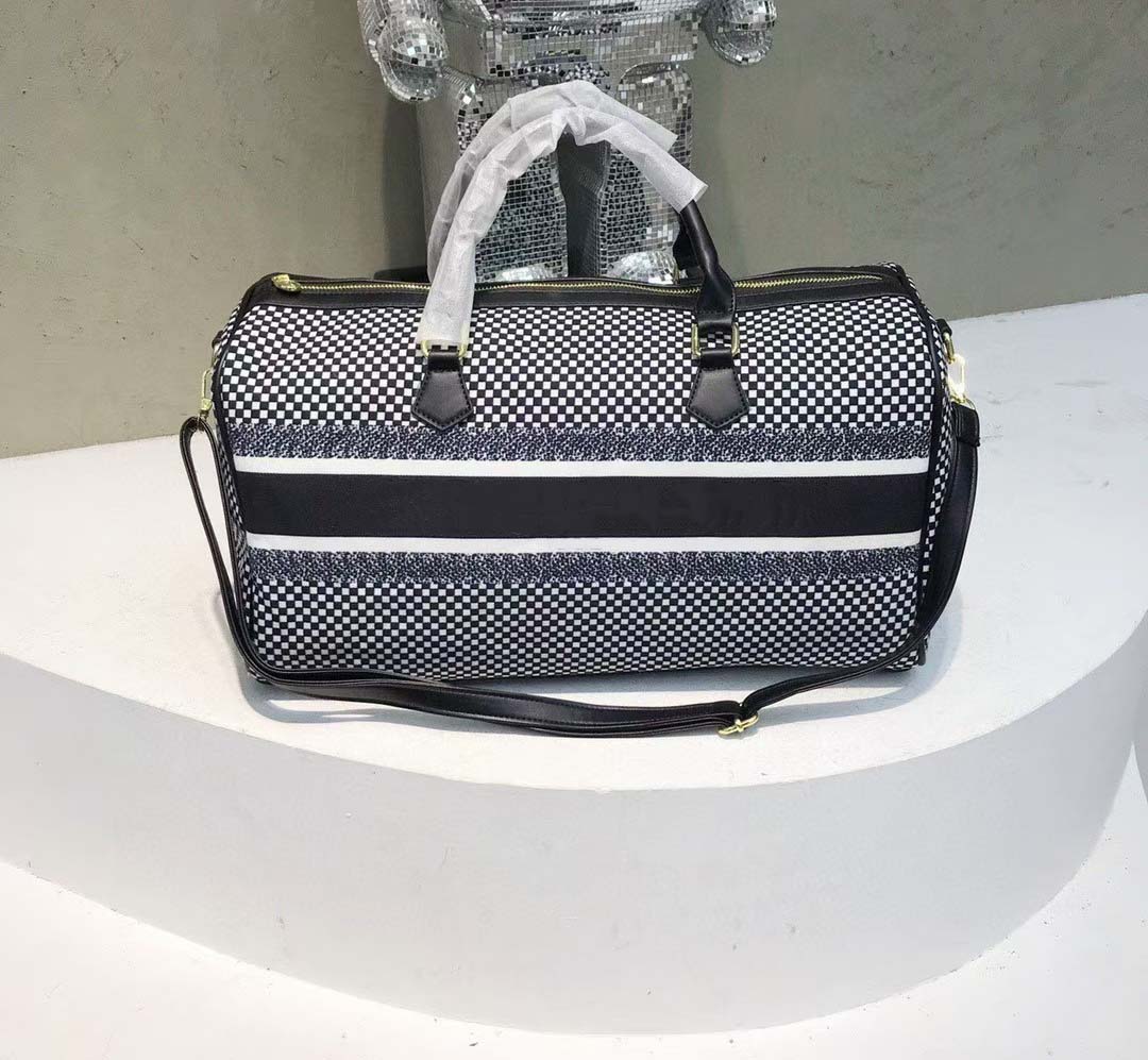 

Latest Designer High Quality Unisex Fashion Duffle Bags Various Print Style Travel Bags Hand Luggage Fashion Handbags With Shoulder Straps, Sku