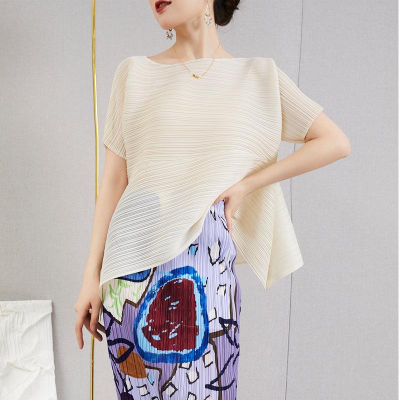 

Women's T-Shirt Miyake Pleated Women's Summer Loose Irregular Design Niche Temperament Short-sleeved TopWomen's, Picture color