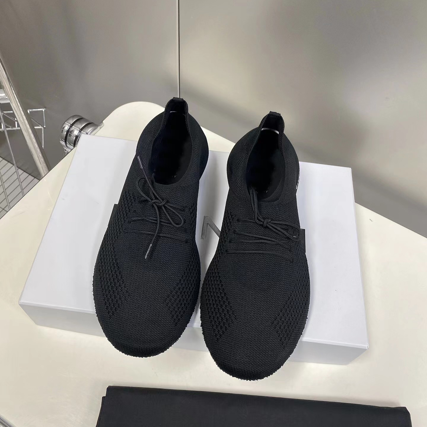 

European designer star in same bowling shoes elastic knitted men and women, Grey