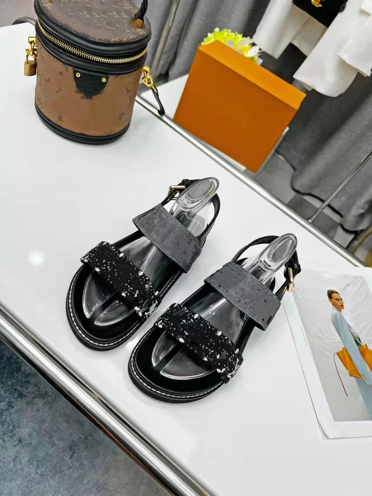 

Designer Mules Slippers Women Loafers Genuine Leather Sandals luxury Casual Shoes Horsebit half drag Metal Chain Shoe cowhide Slipper 0313, 01