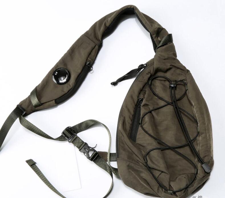 

2023 designer men's and women's handbags messenger bags personalized credit cards canvas wallets chest bags, Black