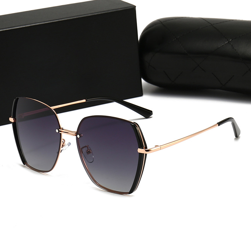 

19065 Womens Polarized Sunglass HD UV400 Black Lens Frame Fashion Oval Face Channel Mens Sun Glasses Driving Vacation Designer Sunglasses