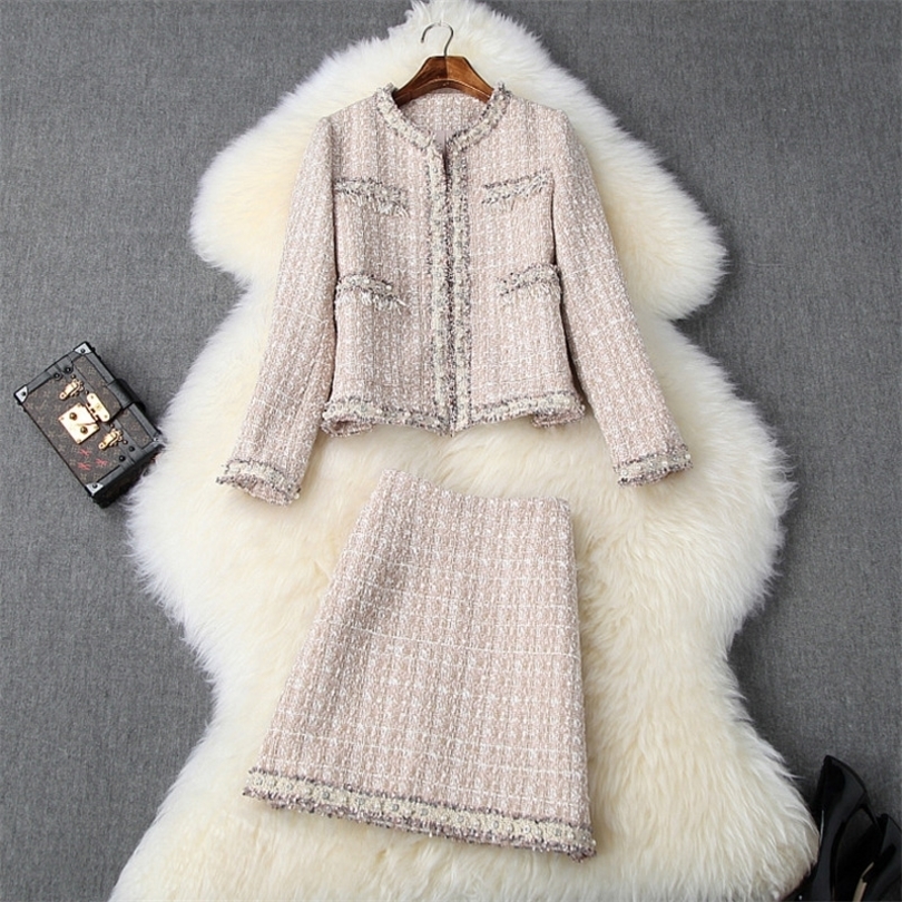 

Top Brand Fashion Runway 2 Piece Set Women Autumn Winter Luxury Pearls Beading Tweed Woolen Jacket Coat And Skirt Suit Set 220510, Pink