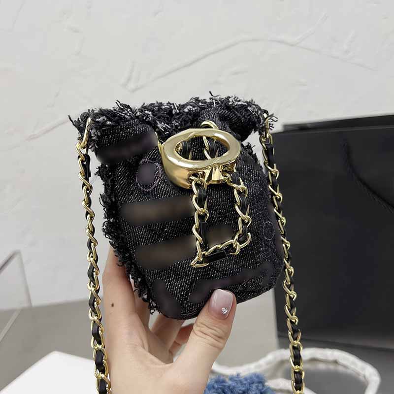 

Women Bucket Mini French Designer Bags Denim Cowboy MultiColor Letter Classic Handbags Gold-Tone Metal Chain Regulator Decorate Quilted Totes Bag For Womens 8cm ZH, Black
