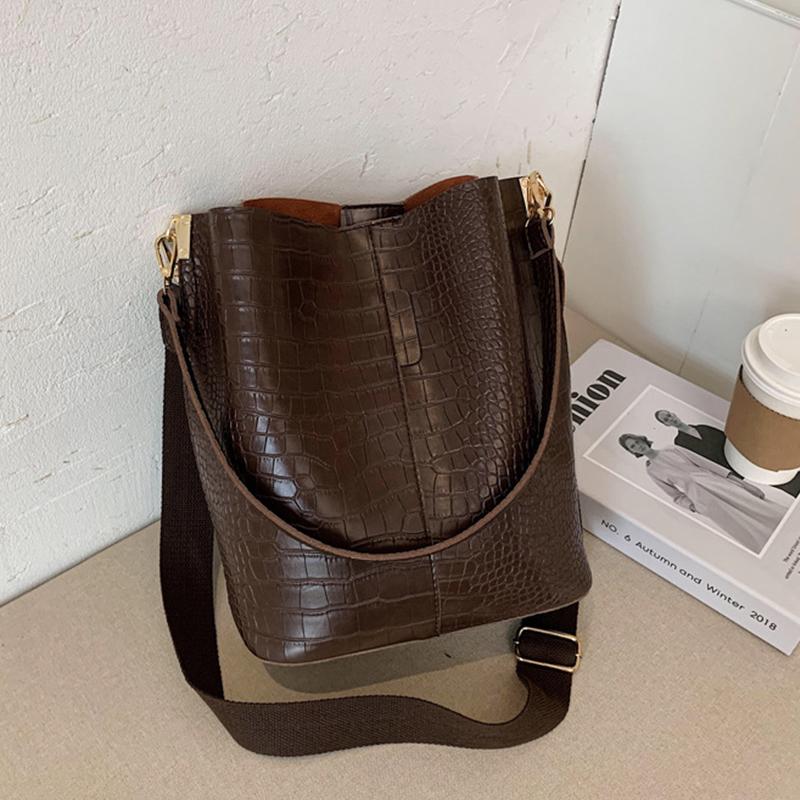 

Evening Bags Alligator Pattern Bucket Bag For Women Vintage Shoulder Large Capacity Crossbody Elegant Shopping Handbag Lady PurseEvening, Beige