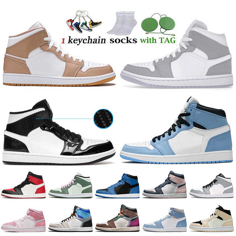 

Top Quality Womens Mens 1s Jumpman 1 Basketball Shoes Tan Gum Wolf Grey Carbon Fiber All-Star Dark Marina Blue High OG Hyper Royal Dutch, C30 shattered backboard 3.0 36-47