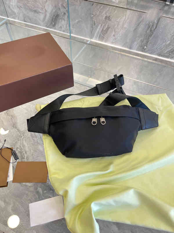 

Designer Luxury Burbrerity Bags For Women High Quality Brown Crossbody Handbags Vintage Burbrery Leather Wallet Paris Plaid The Totes Bag Fashion Purses VN77, Black