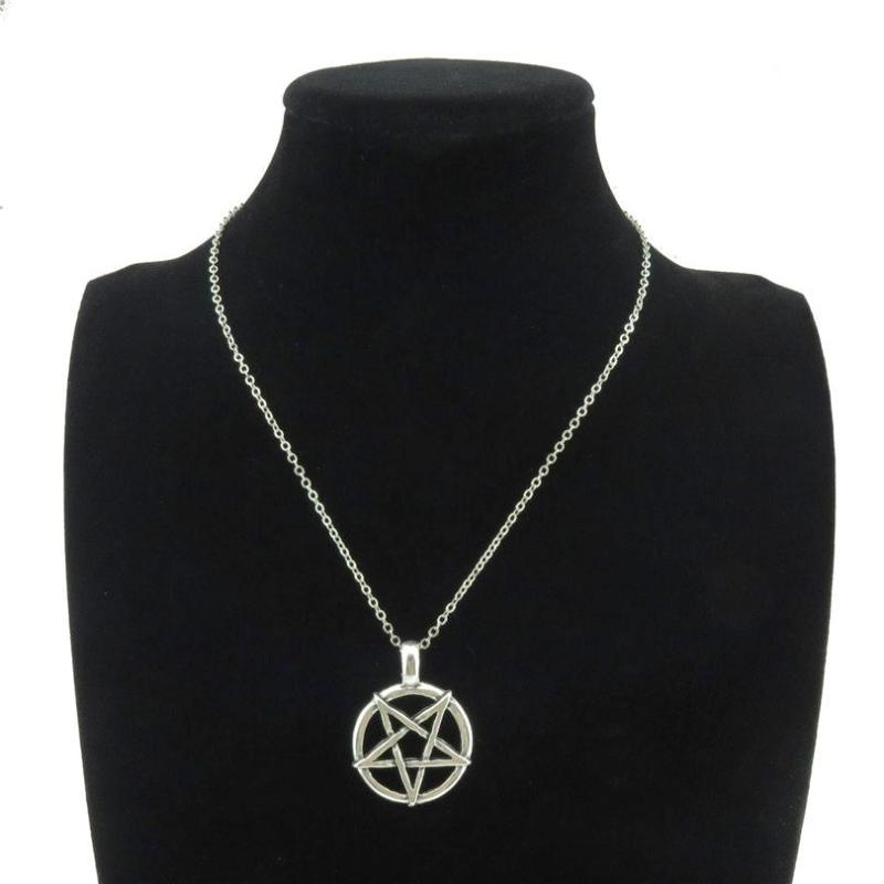 

Chokers Goth Wicca Witch Pentacle Amulet Pentagram Pendant Women Necklaces Viking Star Chain Collier For Men Kpop Gift Jewelry Making