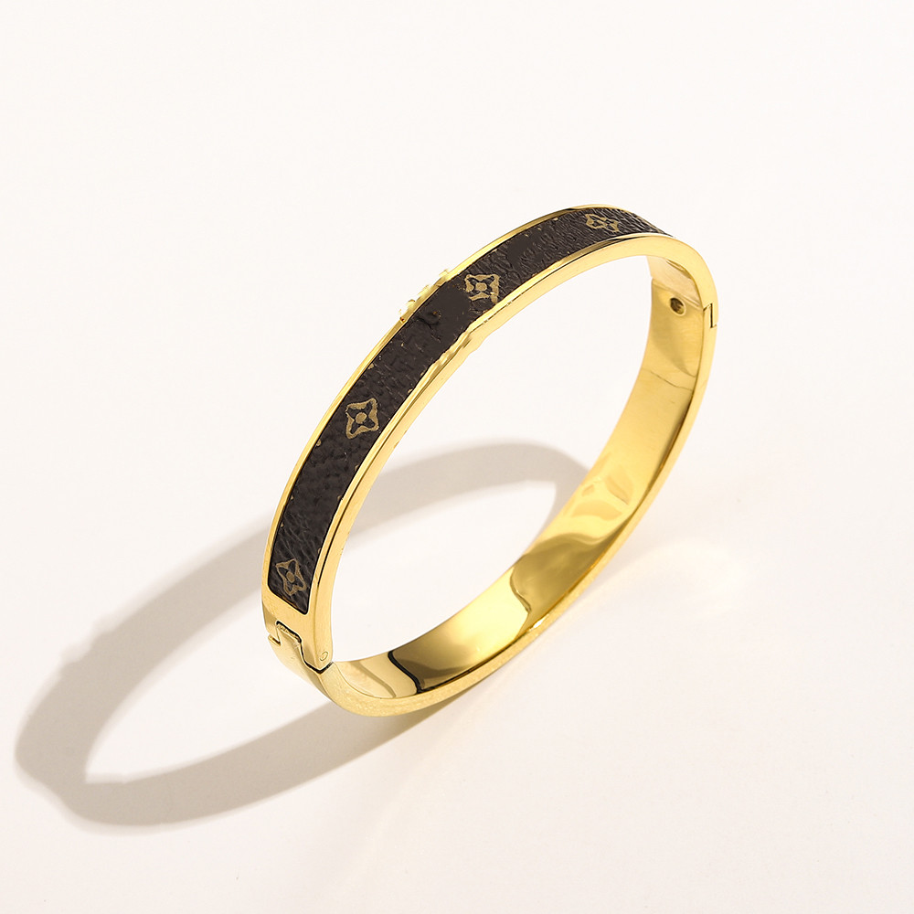 

Letter V Bracelet Luxury Brand fashion flower bangle leather stainless steel rings with gift box