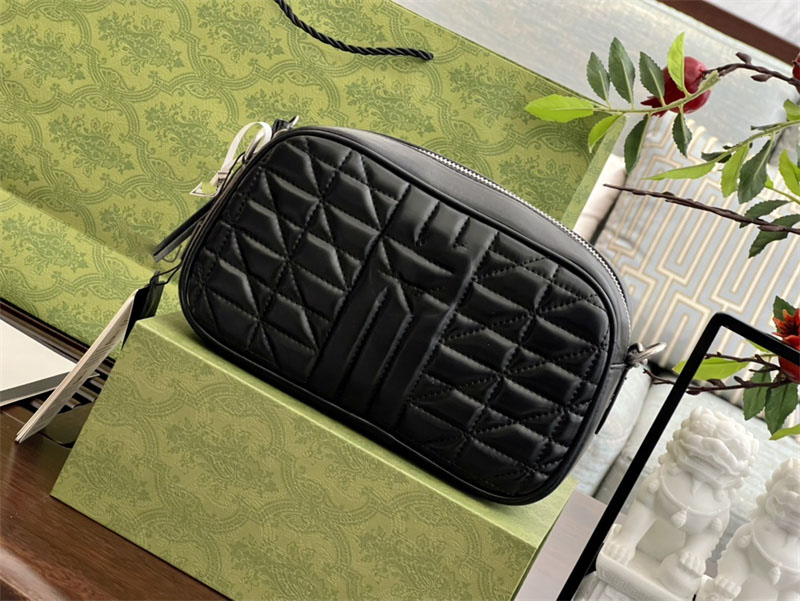 

2022 New Arrival Small Chain Shoulder Bags Real Leather Unisex Totes Flap bag Cowhide Fashion Top Craft Cross Body Handbag With Size 24CM*15CM Wholesale price, Black