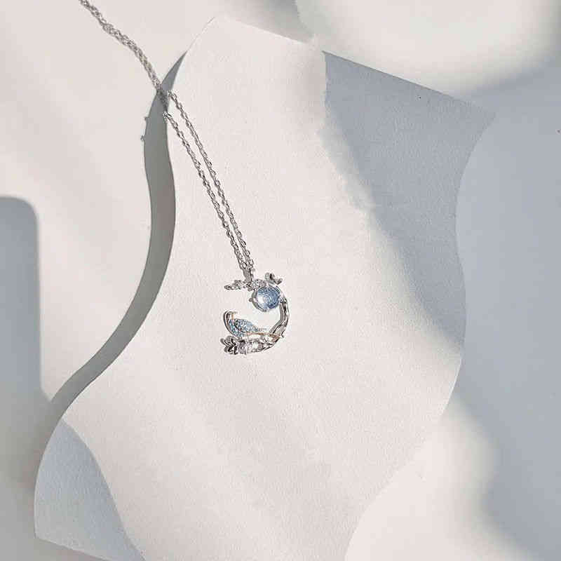 

ZS2A Designer's original C-line pendant necklace