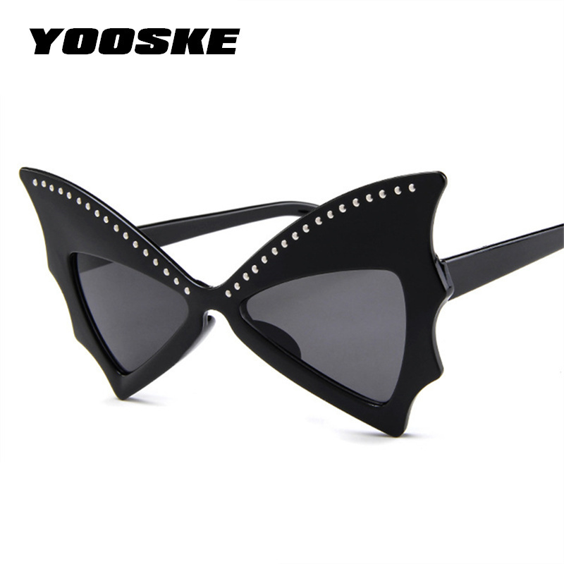 

Sunglasses YOOSKE Oversize Sunglasses Women Bat Sharp Shades Sun glasses Rivet Big Frame Sung 220826