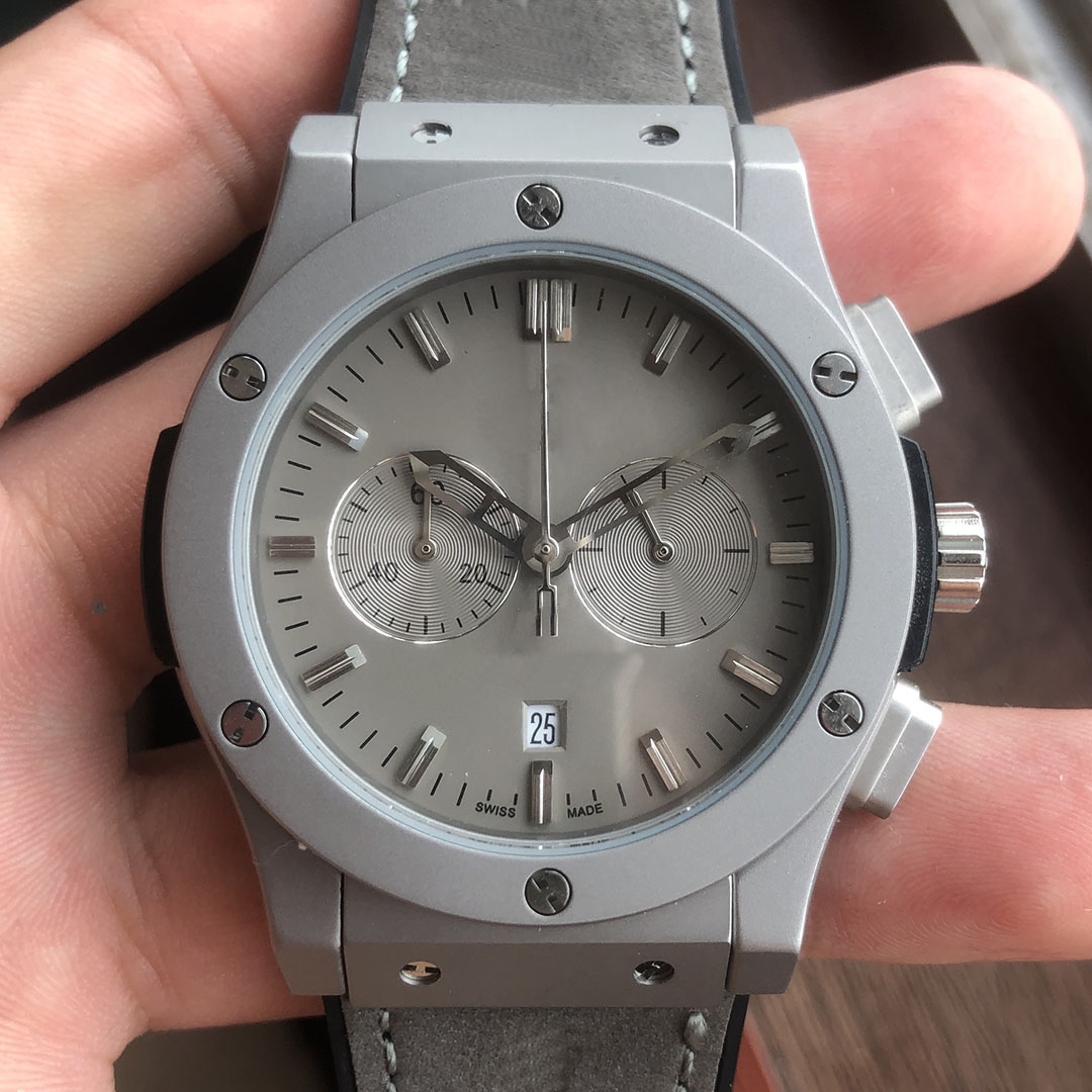 

Top Luxury Men's Watch High Quality Chronograph Grey Leather Strap Stainless Steel Case Quartz Movement Wristwatches Battery Watches, Gray