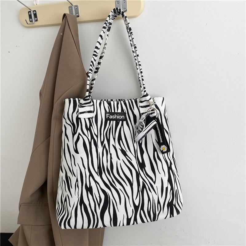 

Shopping Bags Women Shoulder Bag Zebra Cow Pattern Canvas Reusable Large Capacity Eco Casual Tote Female Handbag Shopper 2022