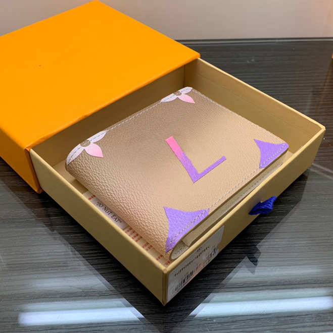 

Luxurys Designers Fold Wallets For Women Bags Wallets Gradient Raised Flower Bag Genuine Leather Ladies Travel Wallet Coin Purse 11CM With Original Box, Green