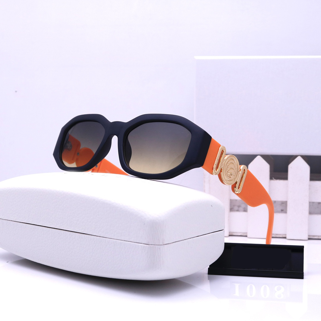 Lunettes de soleil de mode pour hommes Femmes Luxury Polarise Designer Sunglass Small Frame UV Pretection Eyeglasses Lunetes de Soleil Beach Lady