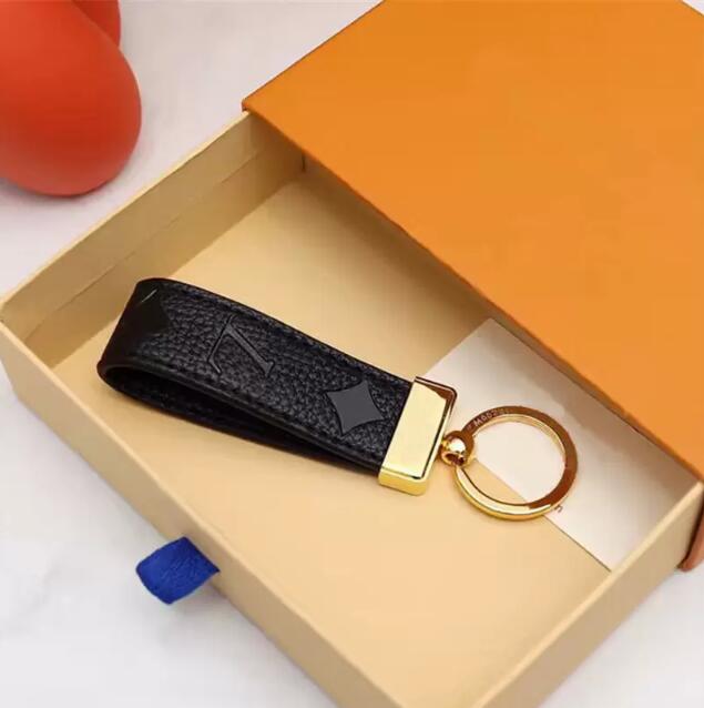 Keychain Brand Classic Old Flower Designer Mens Luxury Car Keyring Womens Fibbia Keychains Handmade Fashion Keychain Bags Pendant