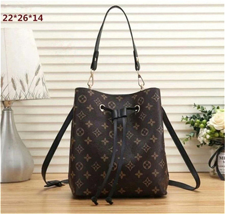 

Top Quality Handbags Wallet Handbag Women Handbags Bags Crossbody Soho Bag Disco Shoulder Bag Fringed Messenger Bags Random, S1