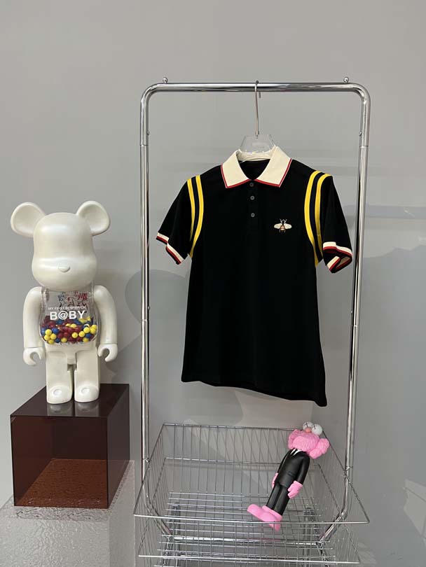 

2022 New Men's Letter Embroidery T-Shirt Black and White Casual Summer High Quality Tops Men's Women's V-Neck Short Sleeves Size M-3XL V1225, Customize