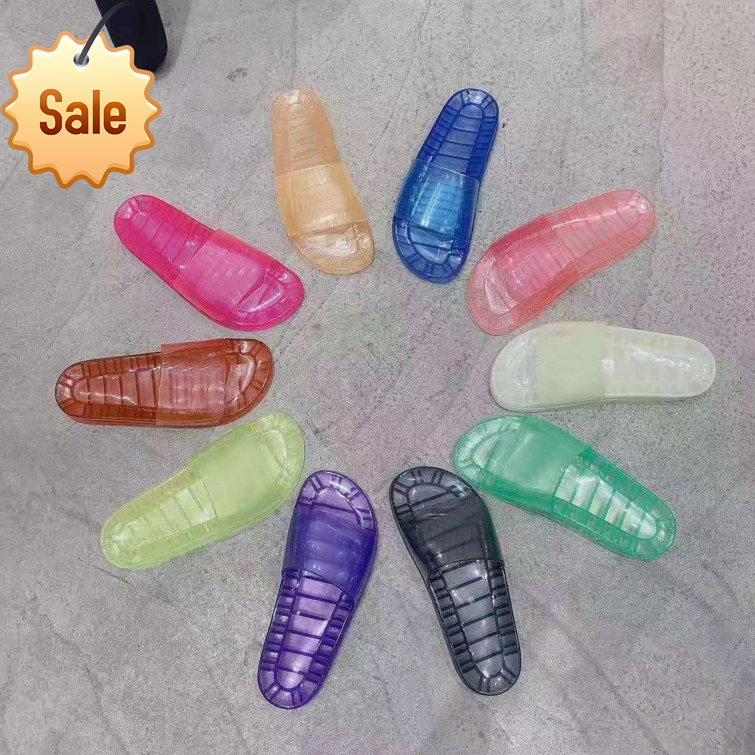 

2021 Classic Summer Cartoon slippers fashion Lazy letter designer women shoes Men beach flops sexy platform Lady sandals bath Crystal rubber, Extra shoebox