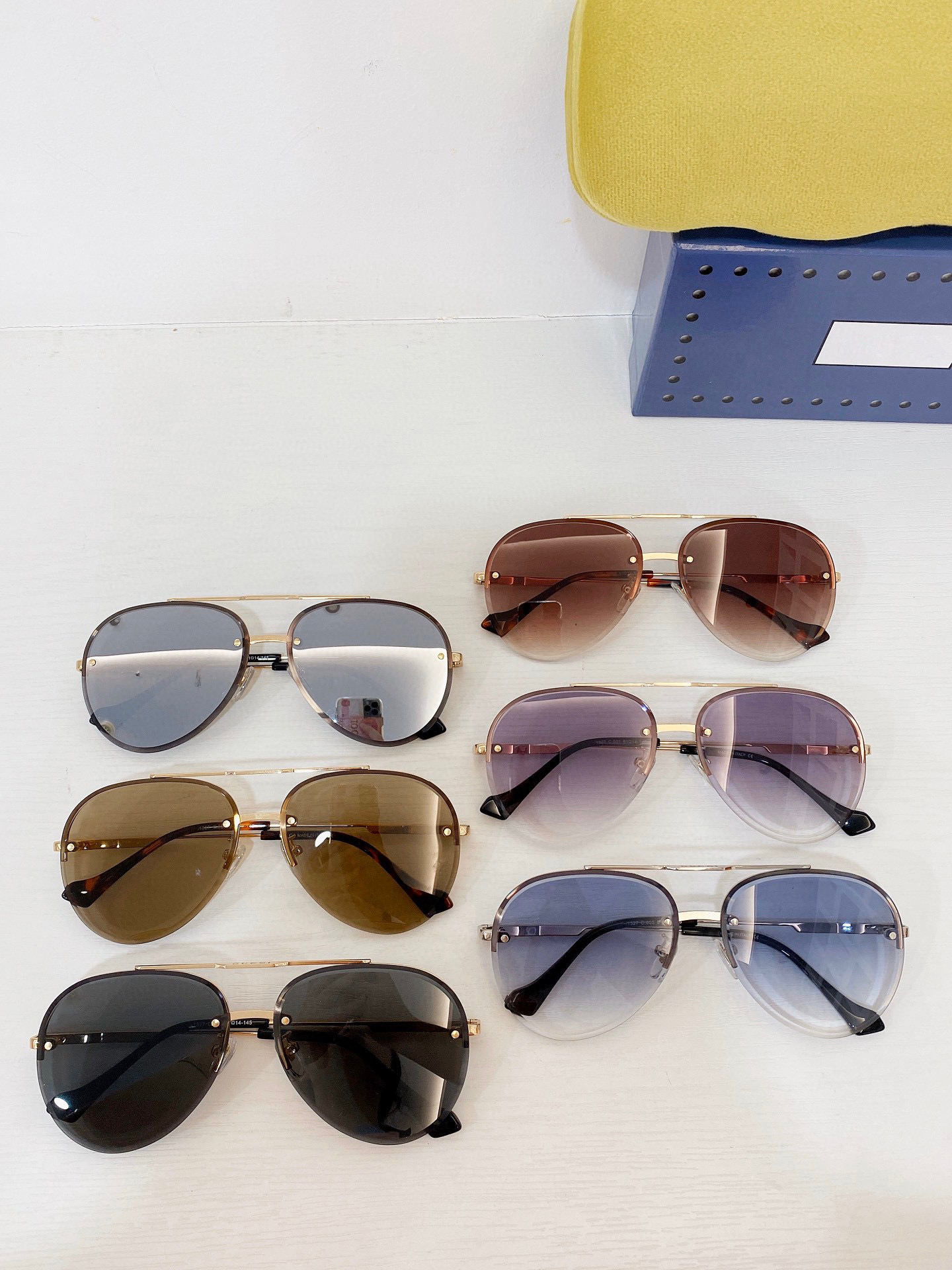 

Men Sunglasses For Women Latest Selling Fashion Sun Glasses Mens Sunglass Gafas De Sol Top Quality Glass UV400 Lens With Random Matching 1327