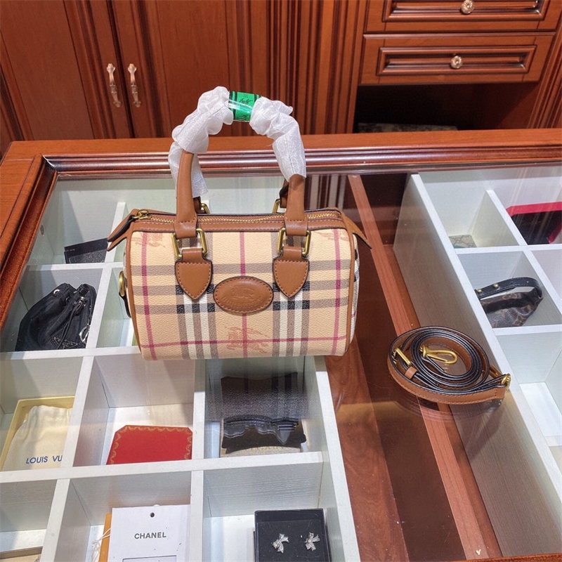 

Bags Designer Handbags Burbrerys 2022 Spring New Fashion Womens Portable Versatile Lattice Bag Yzl, Plaid