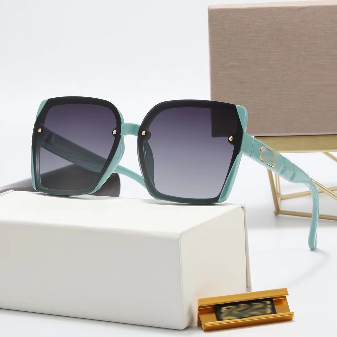 

Summer Women Sunglasses Acetate Square Art Frame Pink Translucent Brown to Coral Gradient Lens Recessed design Gold Studs female Fashion Accessories Gifts with box