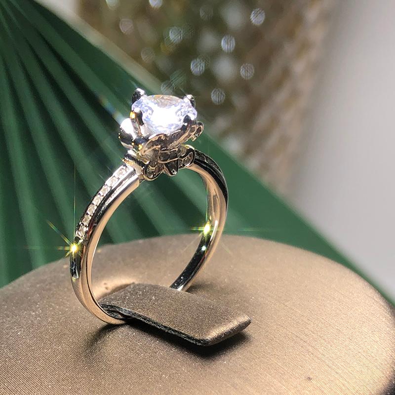 

Cluster Rings Moissanite Ring 925 Sterling Silver Wedding Party Anniversary D Color 1 CT High Quality Woman GiftCluster