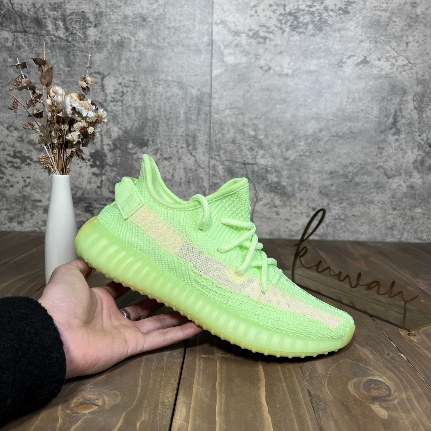 

V2 Running Shoes Men Women Designer Sneakers Des Chaussures Schuhe Scarpe Zapatilla Outdoor Fashion Sports Trainers with Box, Customize