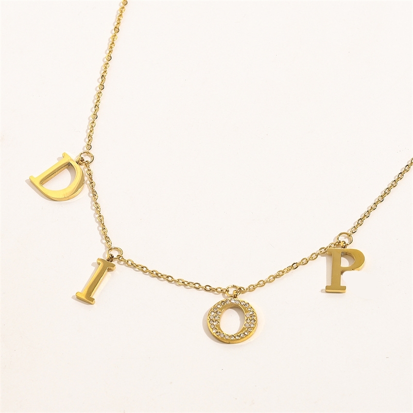 

60% OFF 2022 New Fashion Designer Jewelry family tassel necklace high texture inlaid clavicle chain women's Necklace