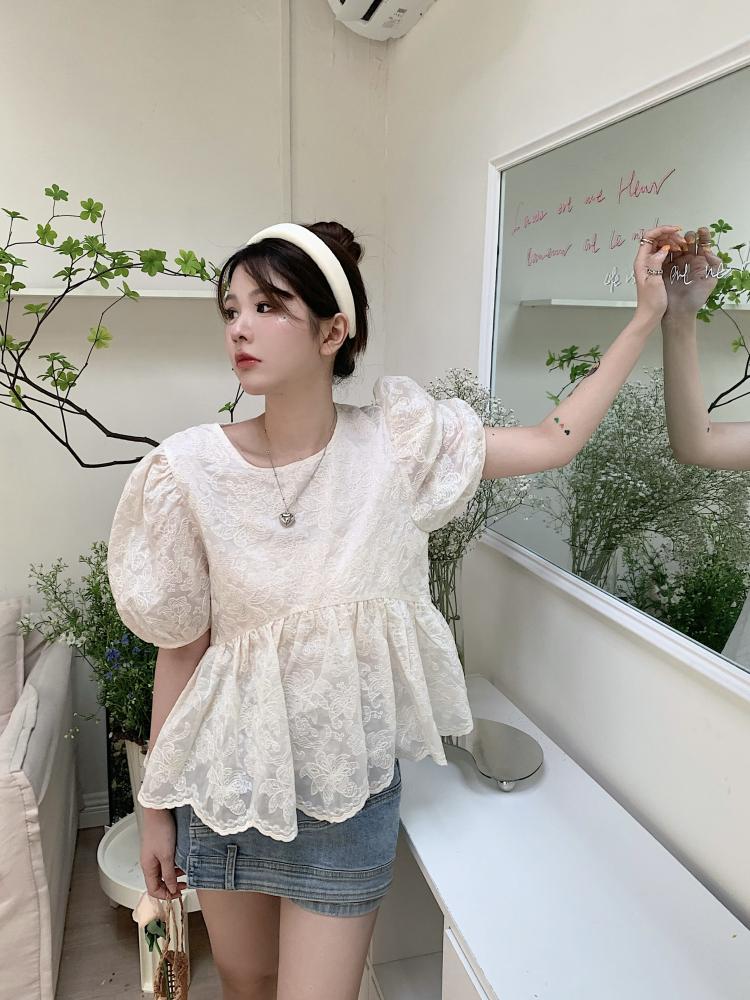 

Women's Blouses & Shirts Sweet High Waist Lace Crochet Female Shirt Hubble-bubble Sleeve O-Neck Fashion Embroideried Women TopsWomen's, Creamy white