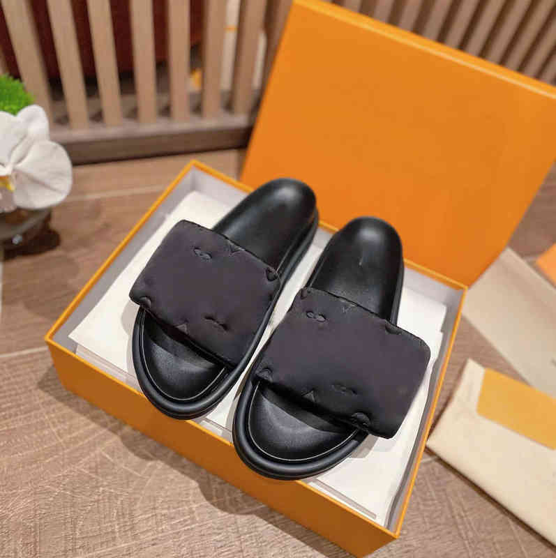 

1 fashion Designers Women Velcro Slippers POOL PILLOW COMFORT Smooth Calfskin Flat Letter Mules Fashionable Easy-to-wear Rubber Bottom Width Slides, Box