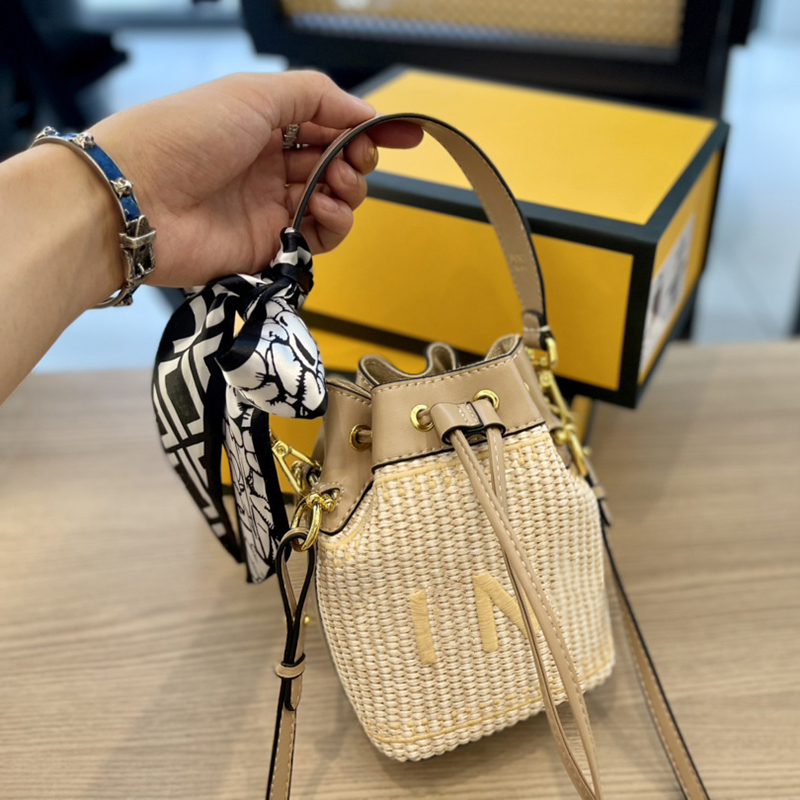 

Designer Bucket Bag For Women Fashion Shoulder Bags Drawstring Mon Tresor Luxury CrossBody Designers Handbag Cross Body Purse Clutch Handbag 2208121D, Khaki