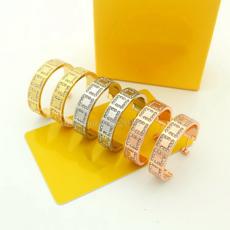 

Europe America Designer Fashion Style Hoop Stud Earrings Lady Women Gold/Silver/Rose Color Hardware Engraved F Letter Diamond C-shape Earring