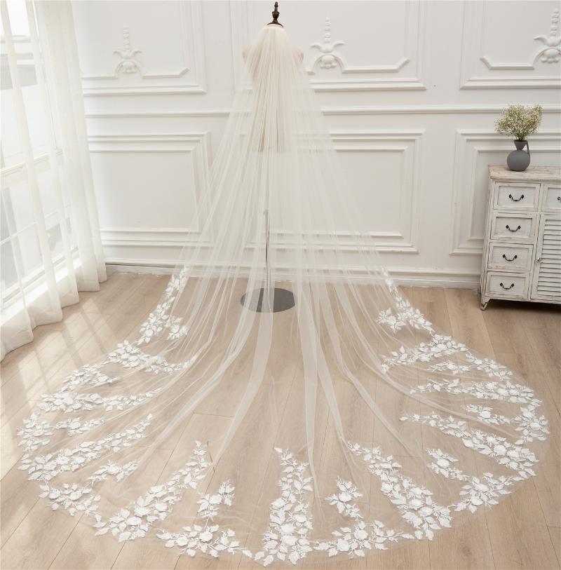 

Bridal Veils Long Veil 1 Tier Wedding With Comb White Ivory 3D Flowers Floral Trim Cathedral Length Appliques Hem Lace VeilBridal