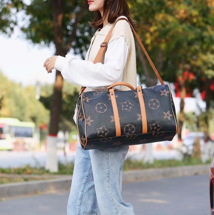 

Fashion One Shoulder Messenger Bag Handheld Travel Bag Women/Men Fitness Short Bags, Brown